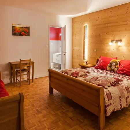 D'hotes Domaine Des Iris * Anould